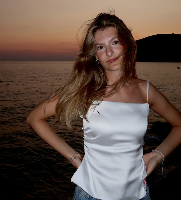 Helena V