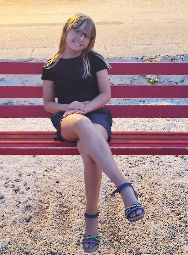 Mia R