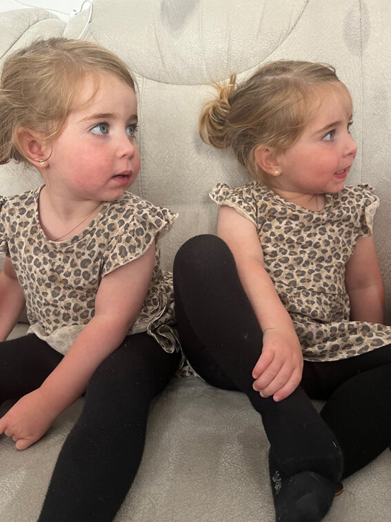 Charlotte und Ella F