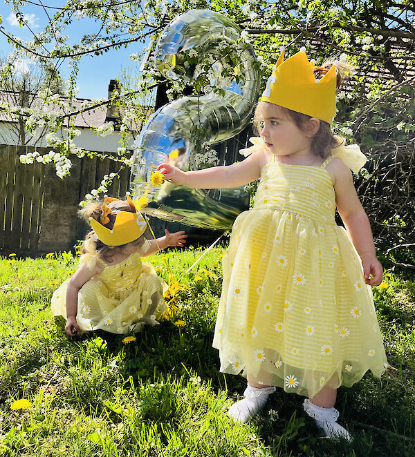 Charlotte und Ella F
