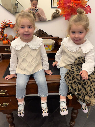 Charlotte und Ella F