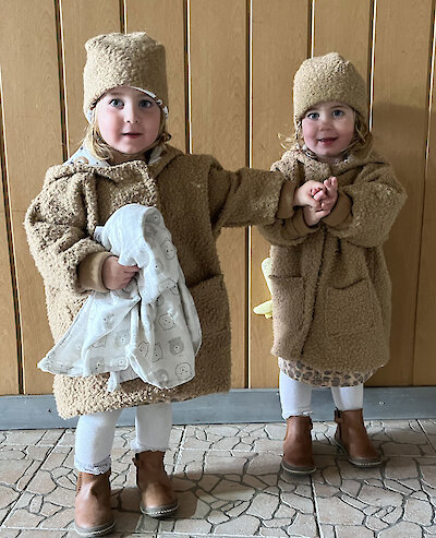 Charlotte und Ella F