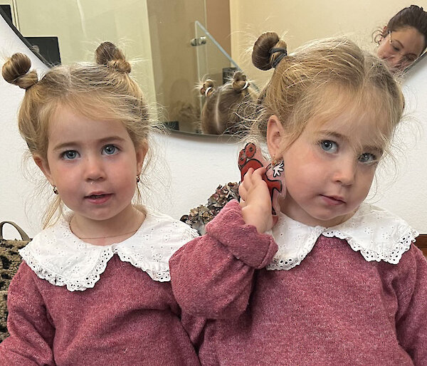 Charlotte und Ella F